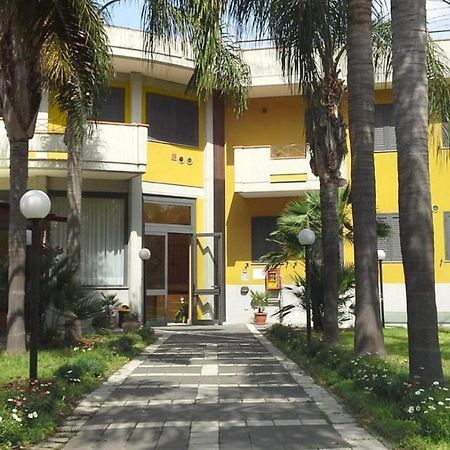 Oasi Park Hotel Mascali Bagian luar foto