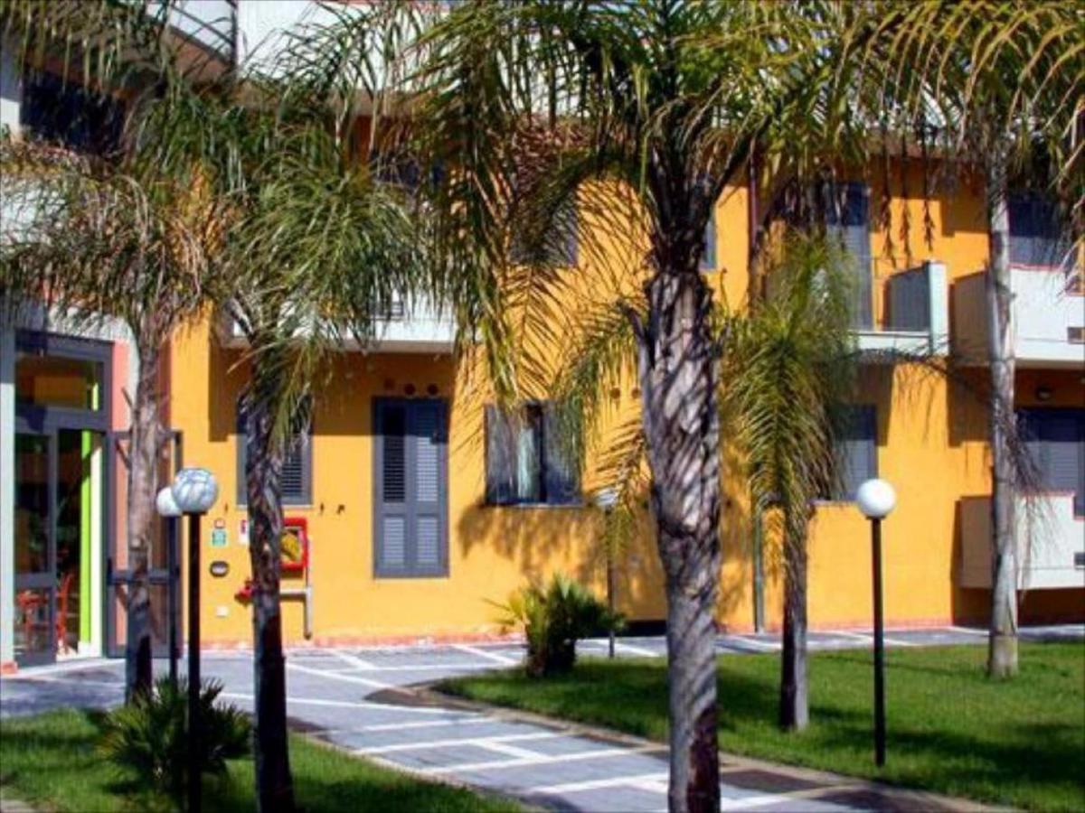 Oasi Park Hotel Mascali Bagian luar foto
