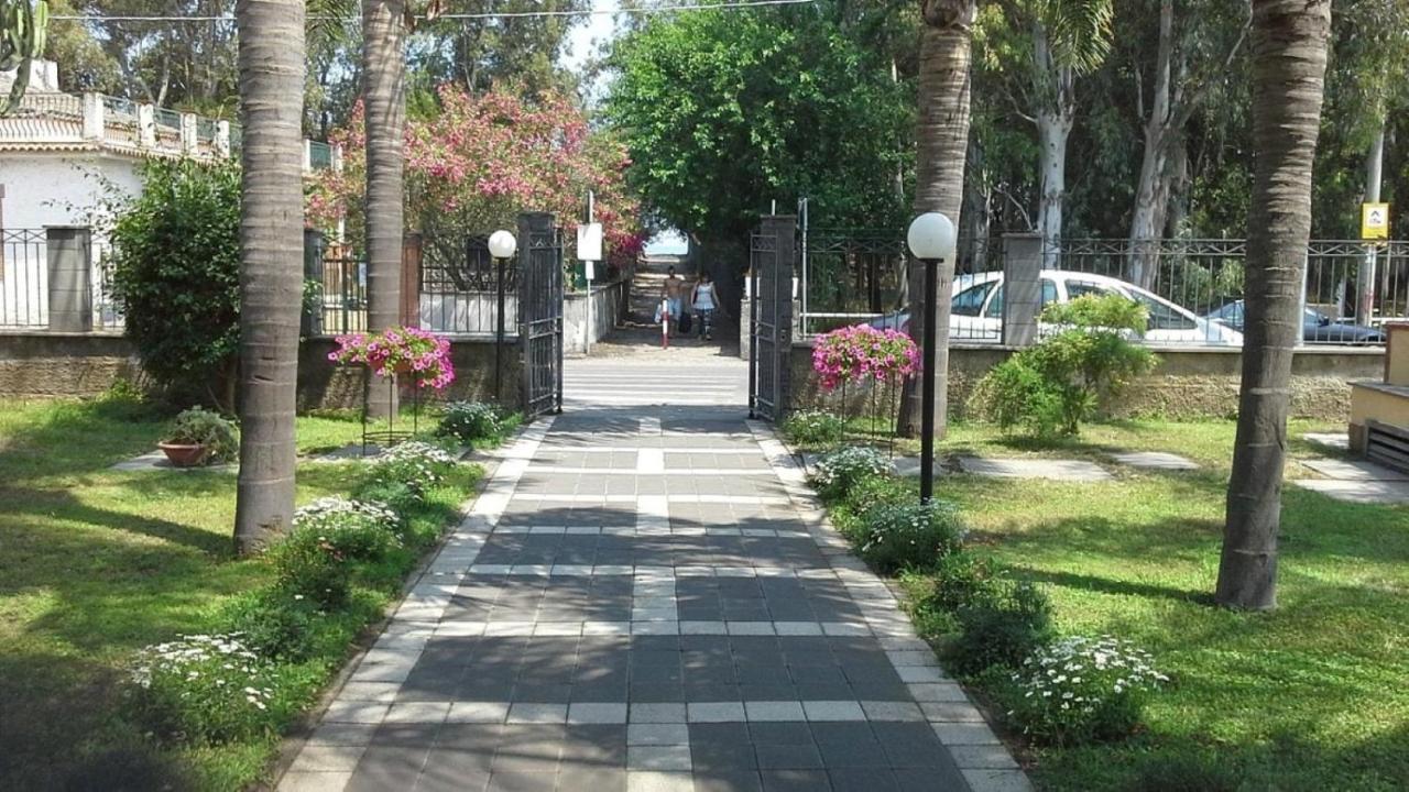 Oasi Park Hotel Mascali Bagian luar foto