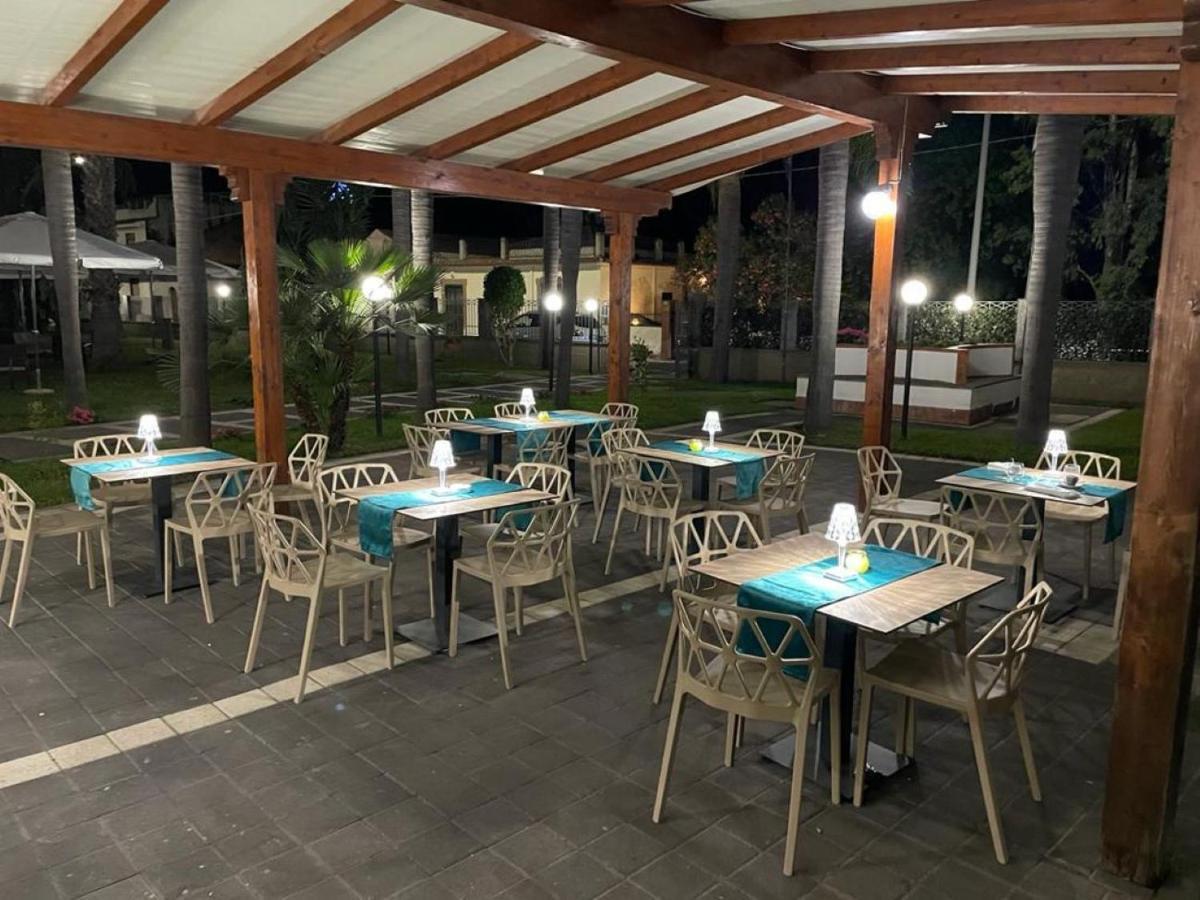 Oasi Park Hotel Mascali Bagian luar foto