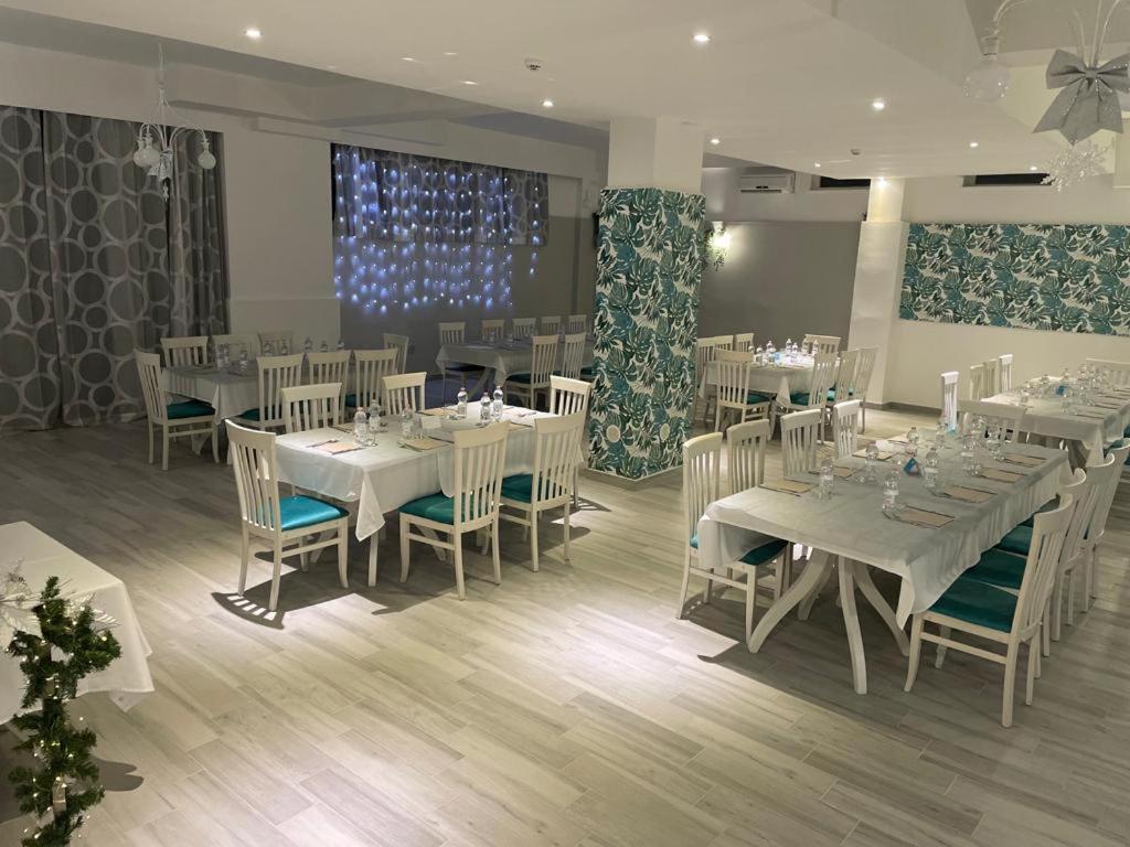 Oasi Park Hotel Mascali Bagian luar foto