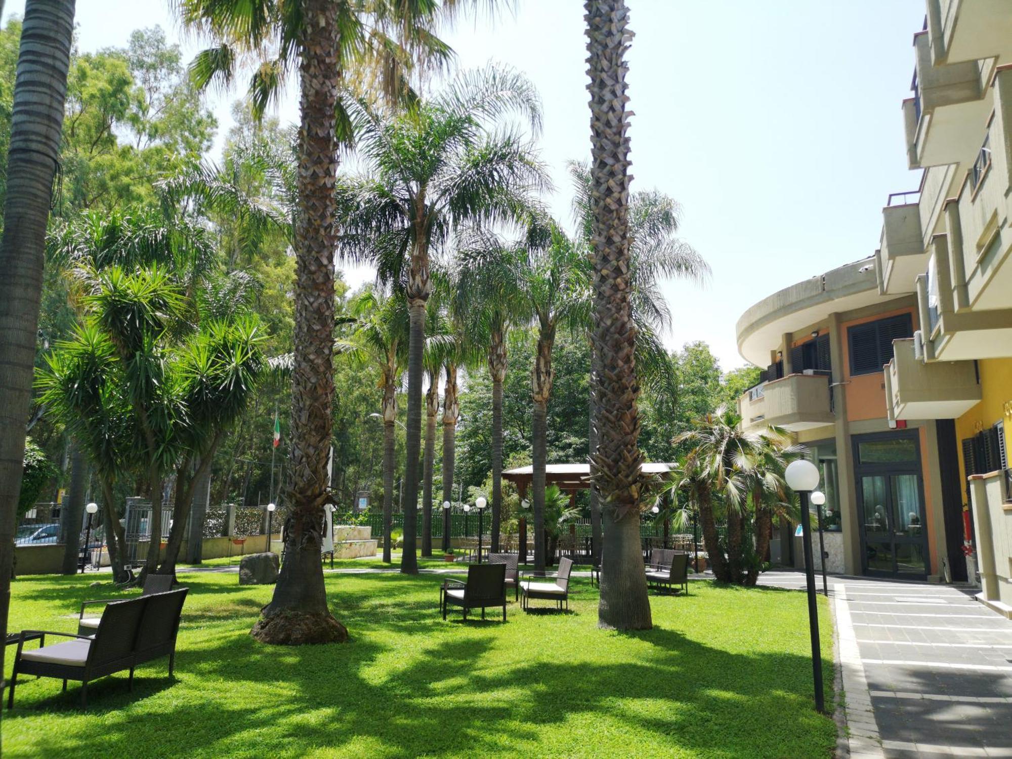 Oasi Park Hotel Mascali Bagian luar foto