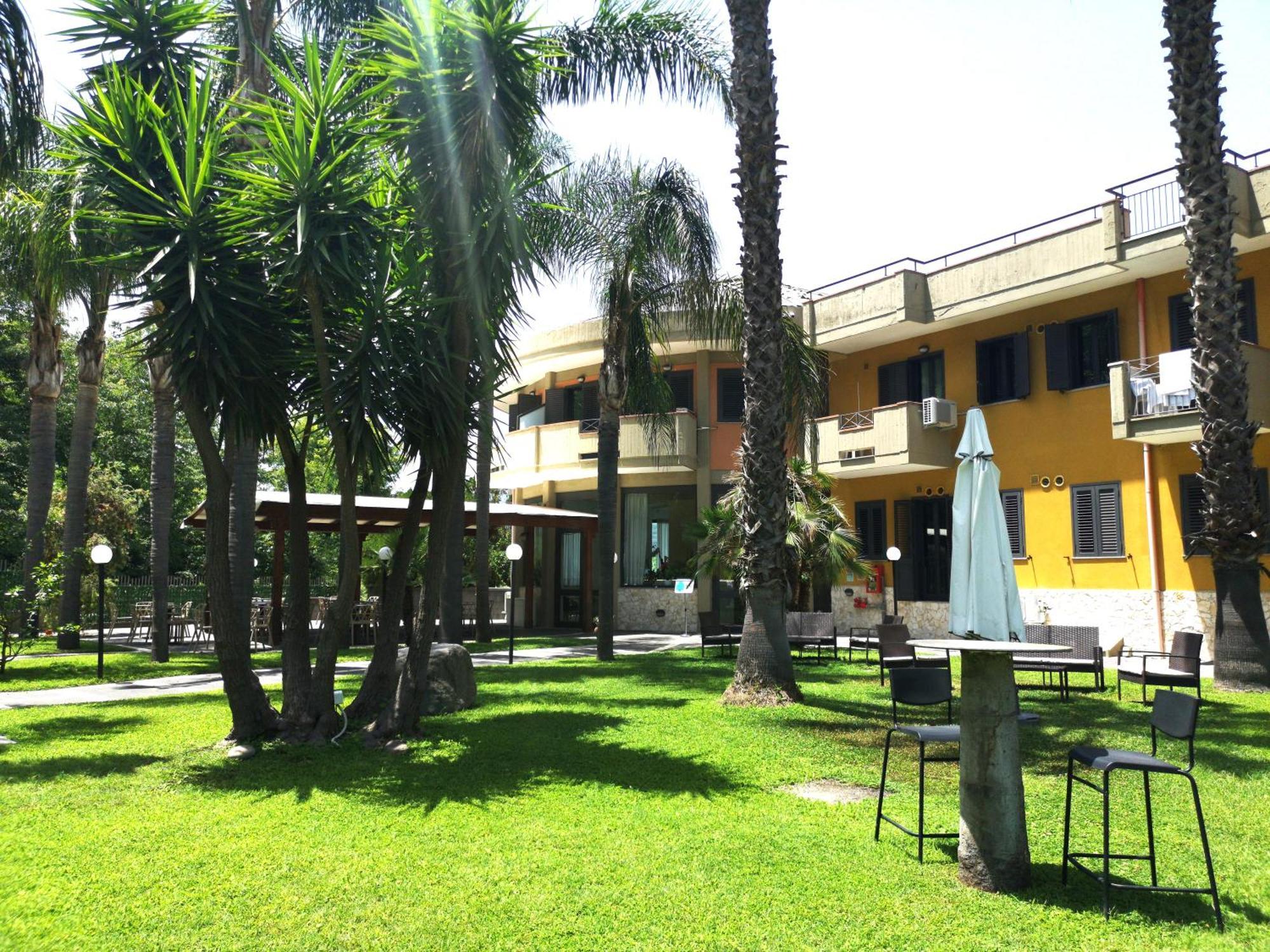 Oasi Park Hotel Mascali Bagian luar foto