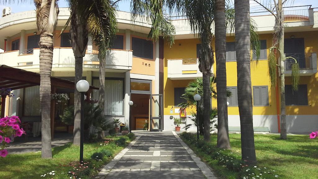 Oasi Park Hotel Mascali Bagian luar foto